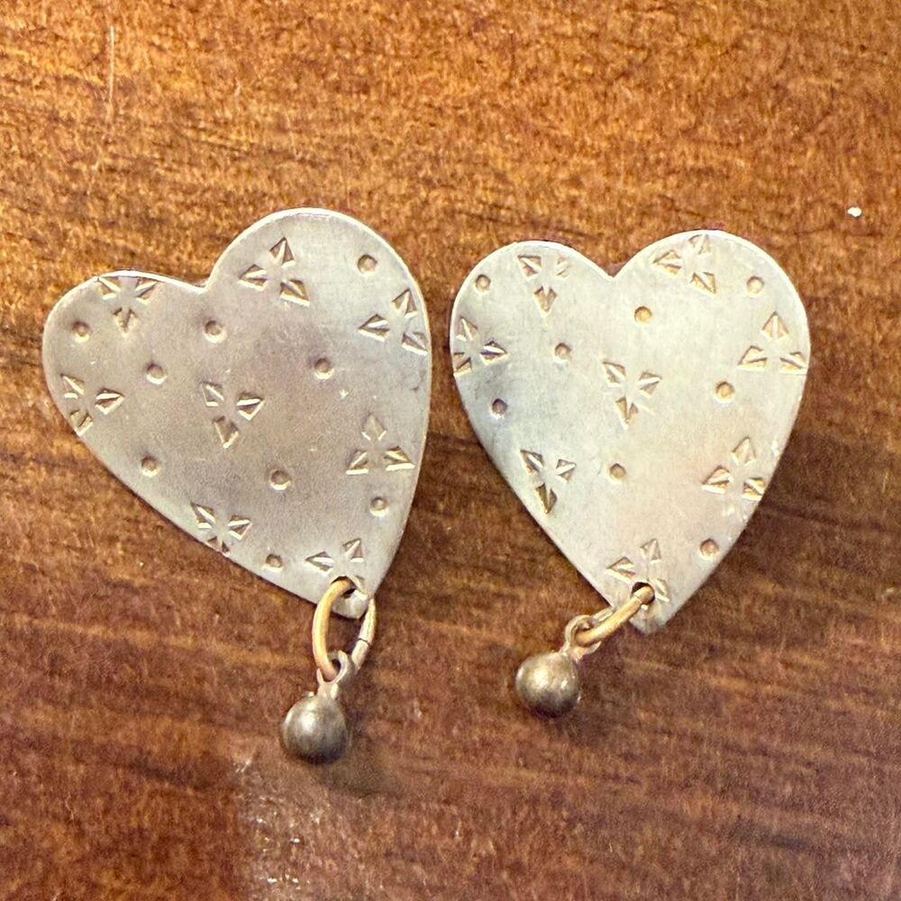 Thomas Mann Techno Romantic heart earrings